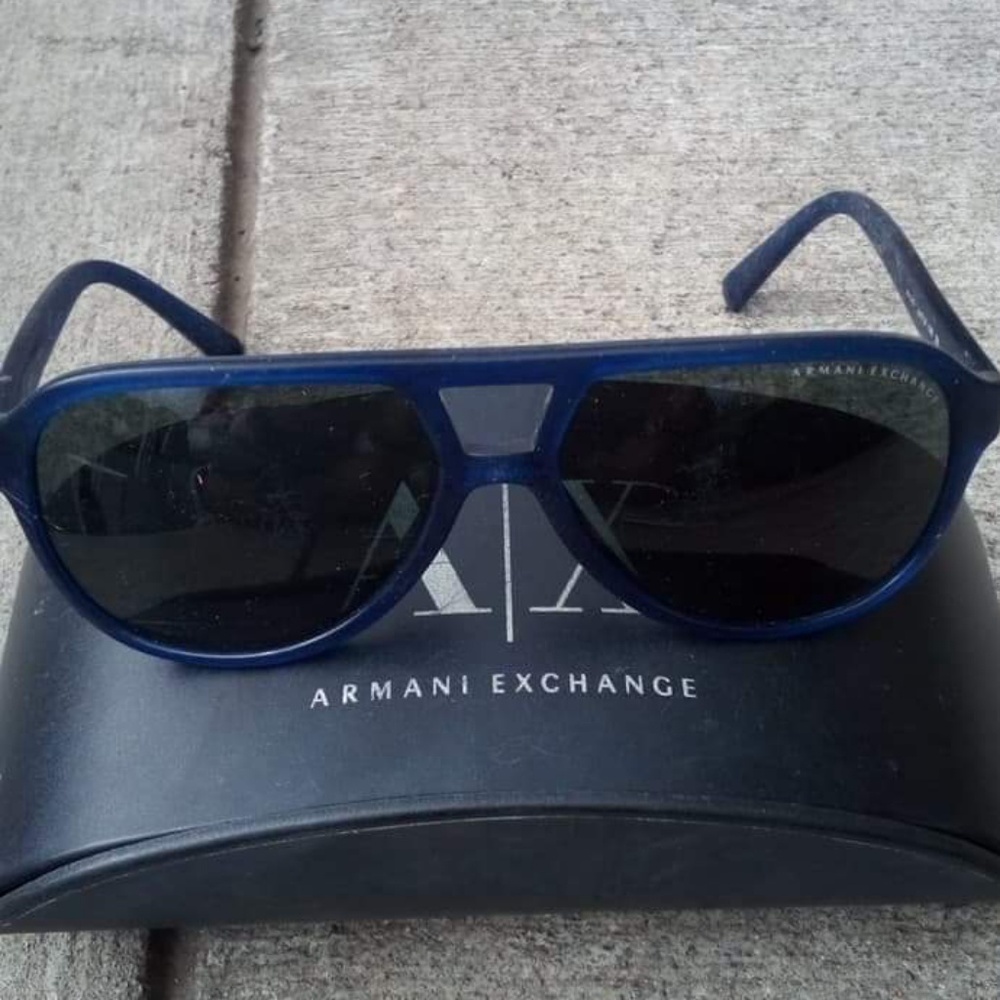ARMANI EXCHANGE BLUE SUNGLASSES